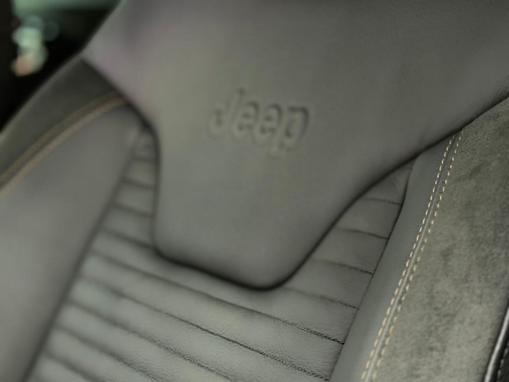 Jeep Commander Limited — foto 11